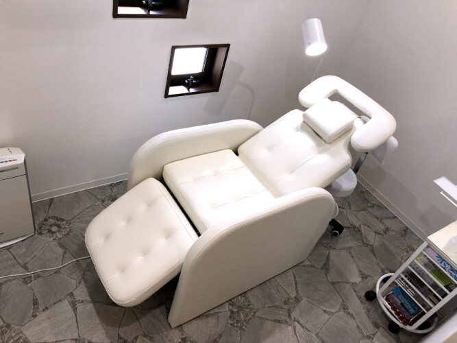 CinQ-R.美九 まつげエクステ施術ルーム CinQ-R.美九 まつげエクステ施術ルーム